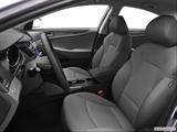 Front seats from Drivers Side photo